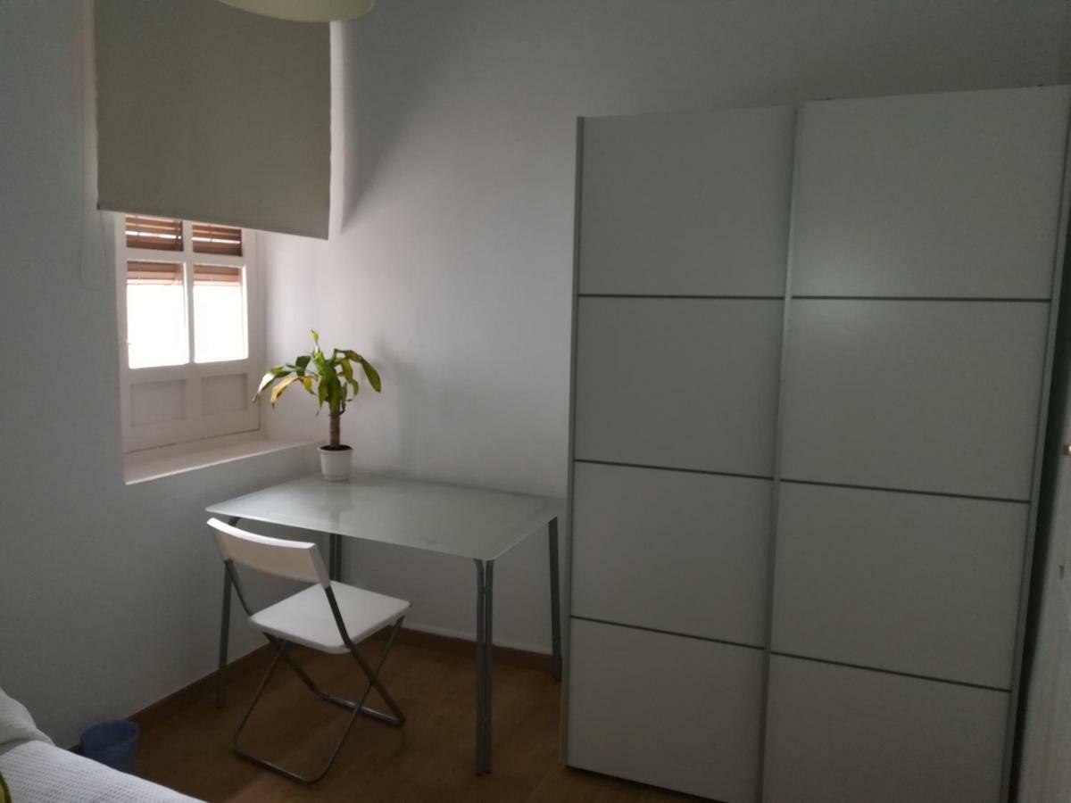 Nice Apartment In The Center Of Granada Ngoại thất bức ảnh