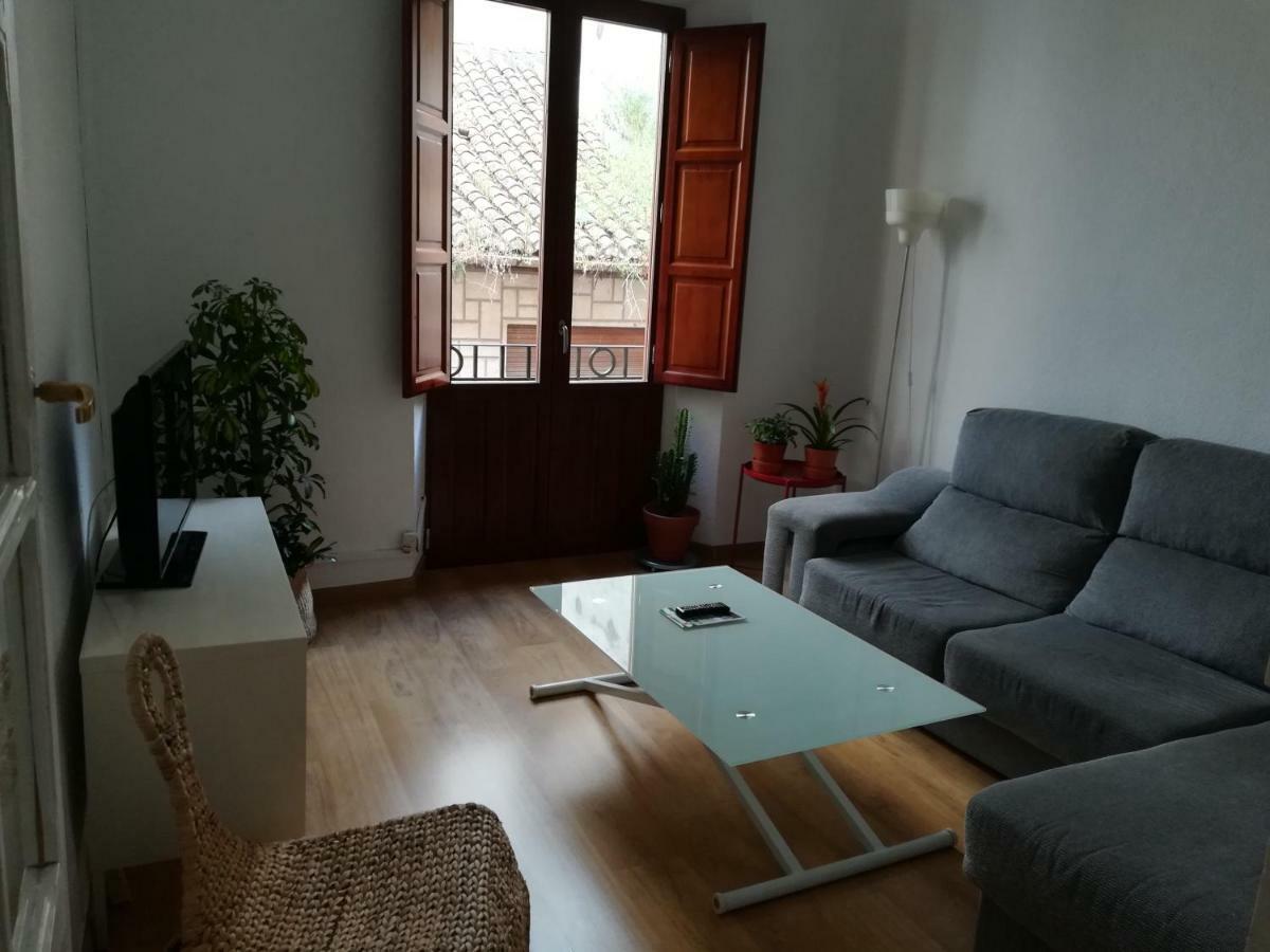 Nice Apartment In The Center Of Granada Ngoại thất bức ảnh